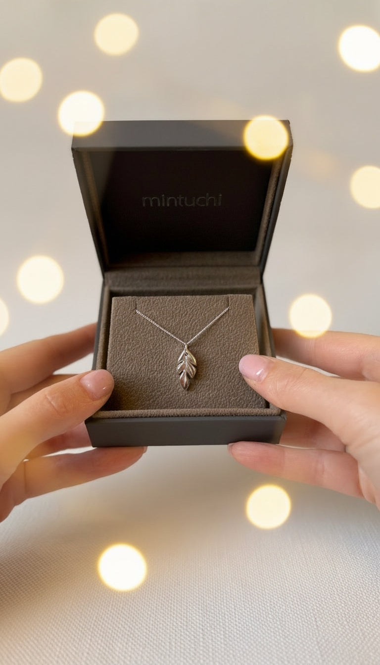 The Sprout Necklace