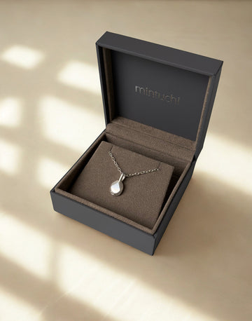 Mintuchi Organic Silver Pebble Necklace – Minimalist Everyday Jewelry